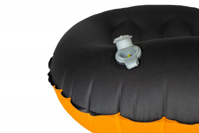 Подушка надувная под голову Tramp 47*36*14 см TRA-160